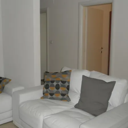 Casa Claudio بيت للعطل أوماغ